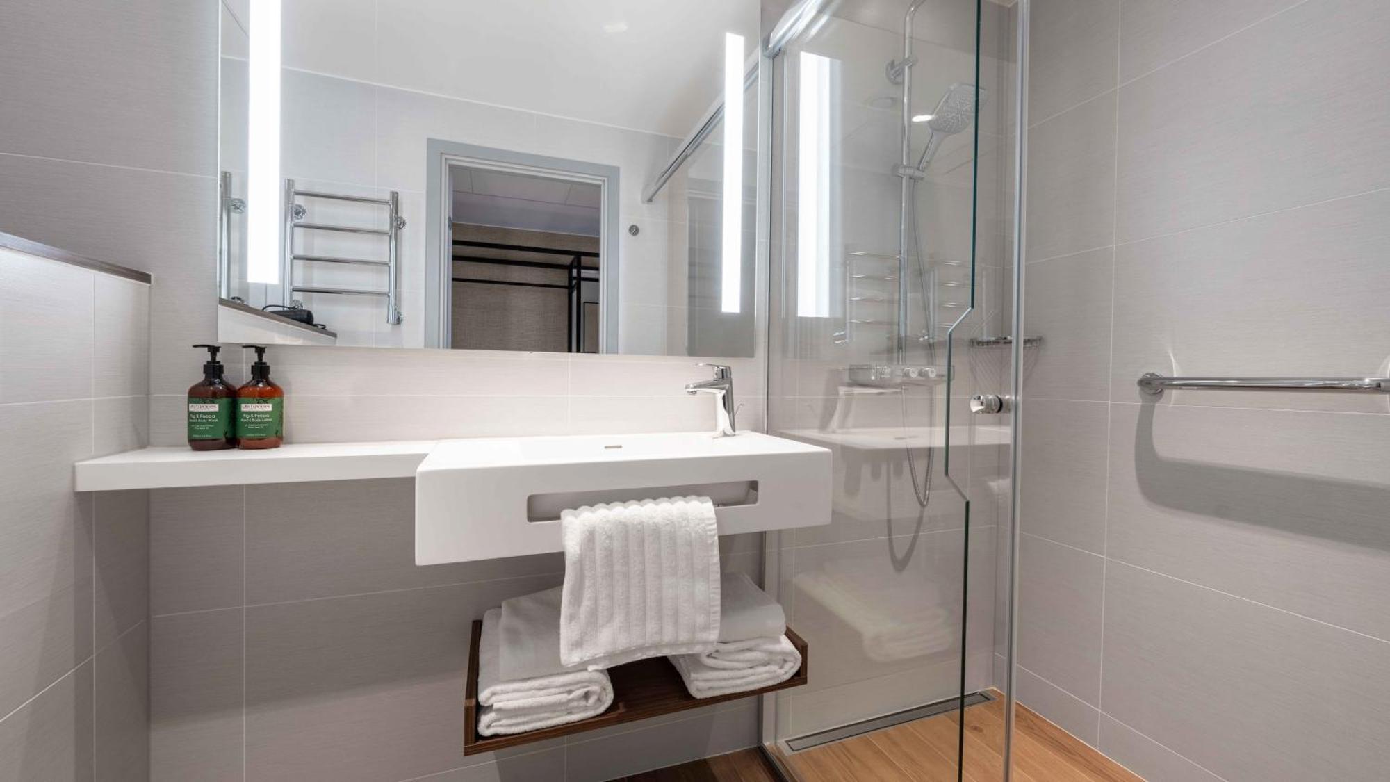 Voco Stockholm - Kista By Ihg Hotel Luaran gambar